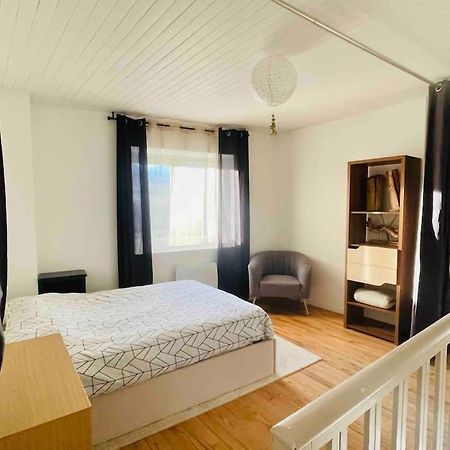 Agreable Maison De Village Avec Balcon Roiffieux Exteriör bild