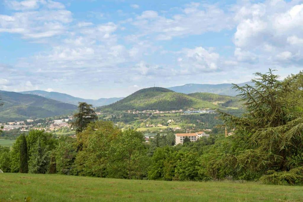 Agreable Maison De Village Avec Balcon Roiffieux Exteriör bild